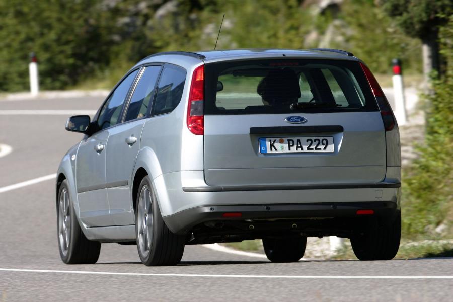  Ford Focus Wagon 2005 года  (фото 23 из 40)